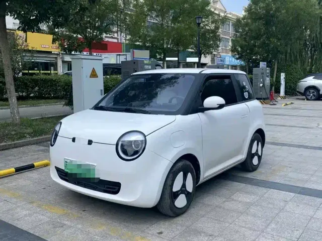 Фотография автомобиля — Changan Lumin