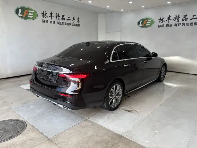 Mercedes-Benz E-Class — Фото автомобиля 7