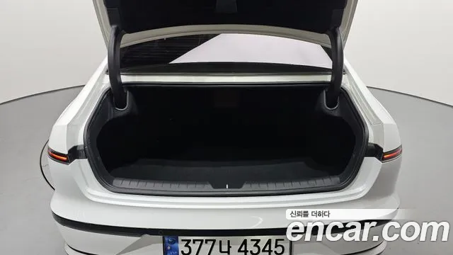 Hyundai Grandeur Grandeur (GN7) 2.5 Бензин 2WD — Фото автомобиля 20