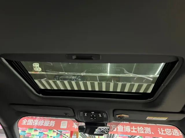Toyota Sienna — Фото автомобиля 16
