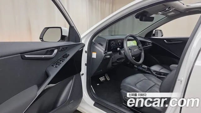 Kia Niro The All New Niro Signature — Фото автомобиля 10