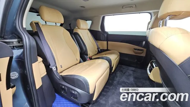 Kia Canival Carnival 4 поколение Бензин 7 мест Noblesse — Фото автомобиля 11
