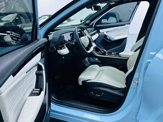 Geely Boyue L — Фото автомобиля 4