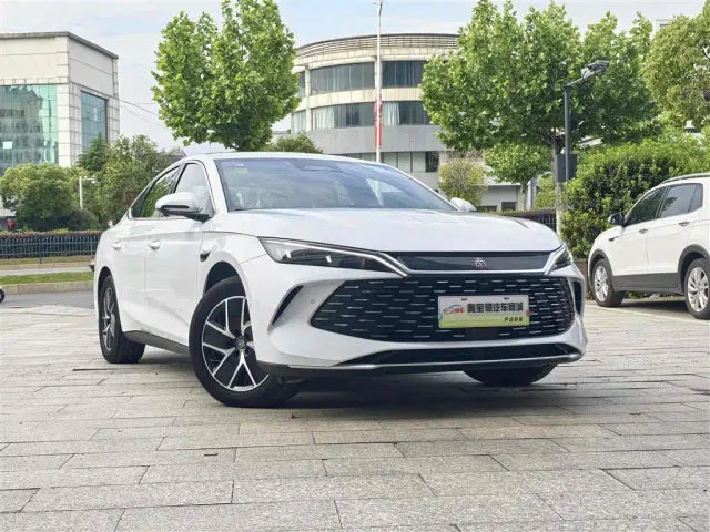 BYD Qin L — Фото автомобиля 3