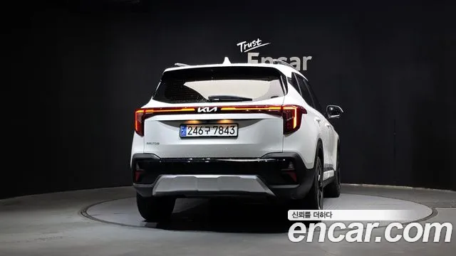 Kia Seltos — Фото автомобиля 4