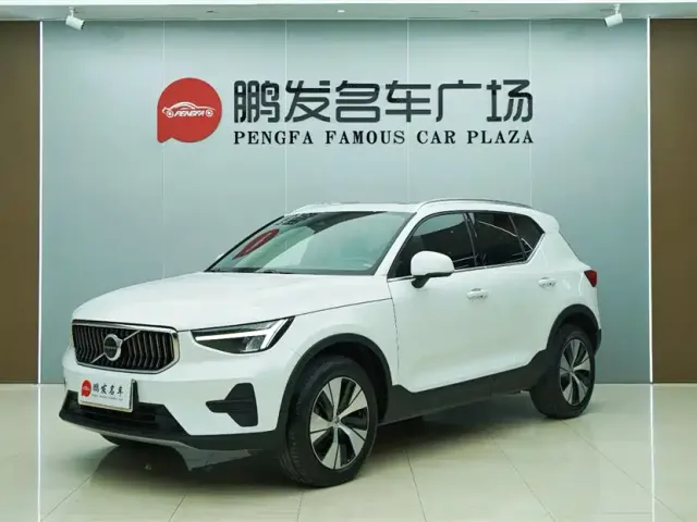 Фотография автомобиля — Volvo XC40