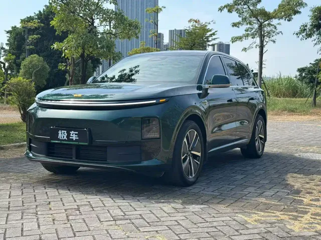 Фотография автомобиля — Li Auto L6
