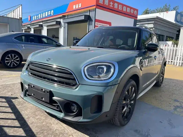 Фотография автомобиля — MINI COUNTRYMAN
