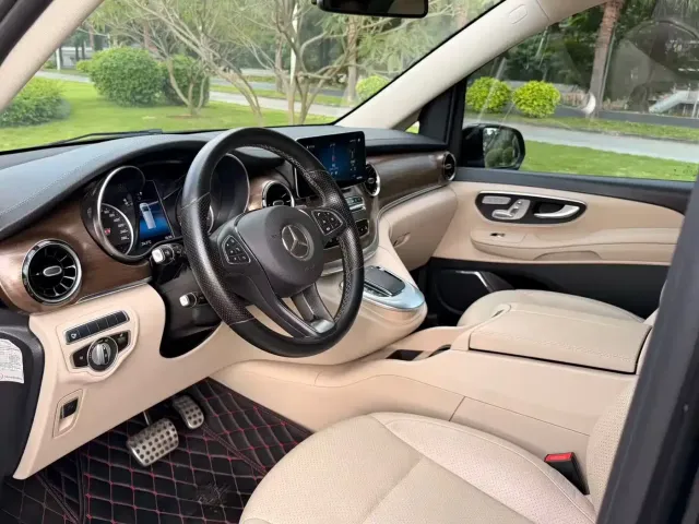 Mercedes-Benz V-Class — Фото автомобиля 5