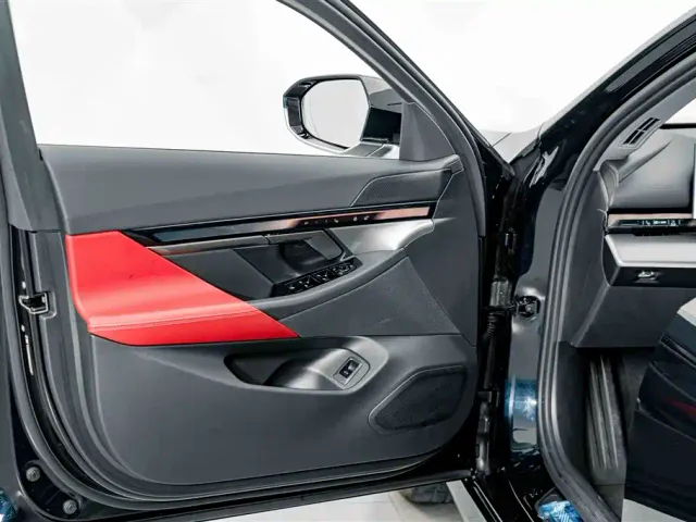BMW i5 — Фото автомобиля 15
