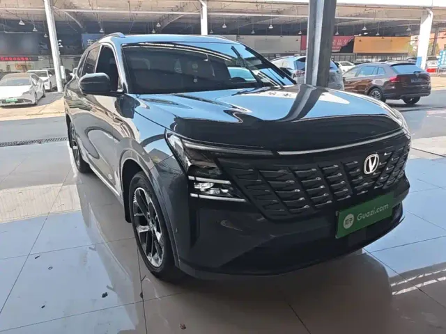 Changan CS75 Plus — Фото автомобиля 3