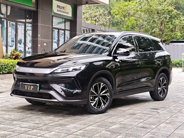Фотография автомобиля — BYD Song Pro