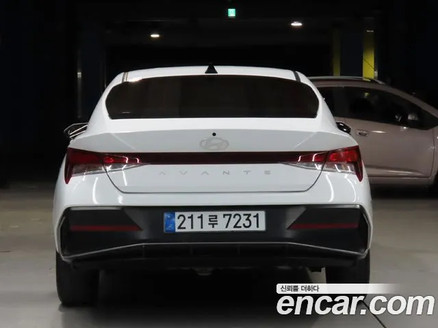 Hyundai Avante CN7 — Фото автомобиля 3