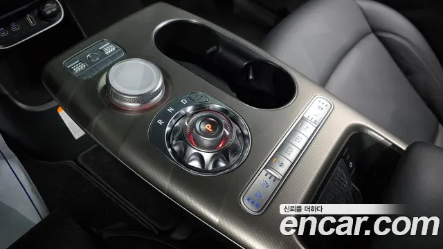 Genesis GV60 — Фото автомобиля 9