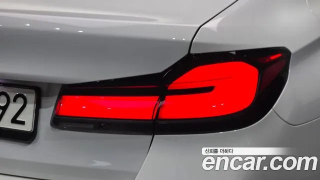 BMW 5 Series G30 — Фото автомобиля 8