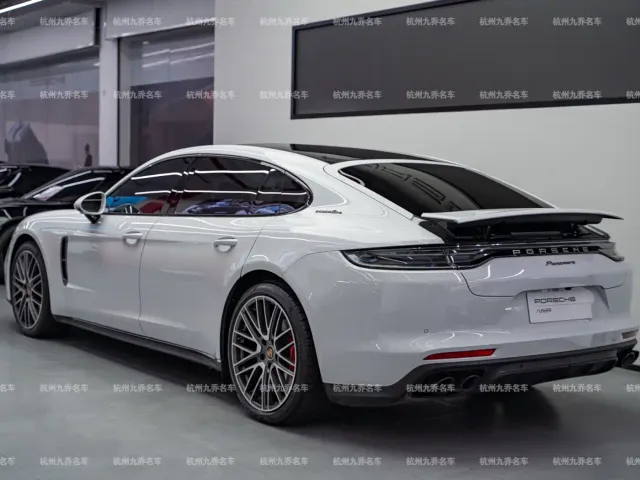 Porsche Panamera — Фото автомобиля 5