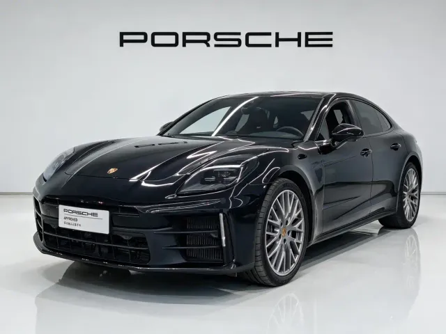 Фотография автомобиля — Porsche Panamera