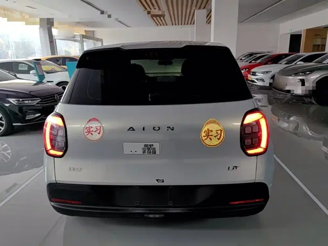 GAC Aion UT — Фото автомобиля 5