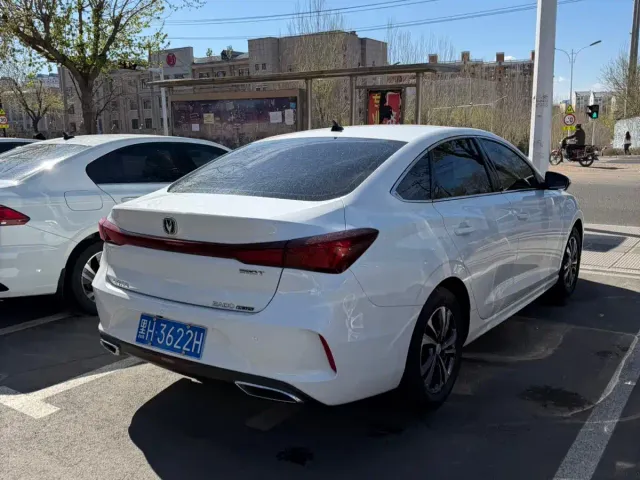 Changan Eado — Фото автомобиля 4