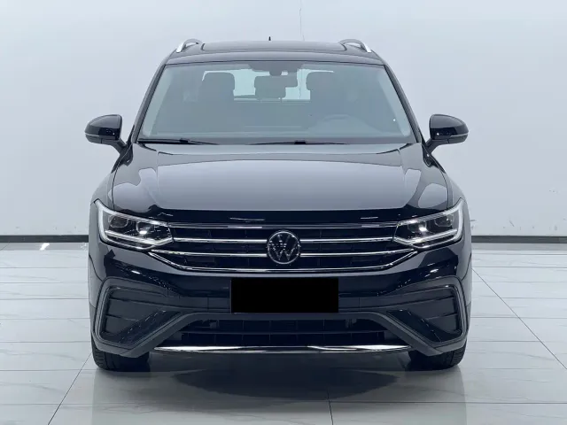 Volkswagen Tiguan L — Фото автомобиля 2