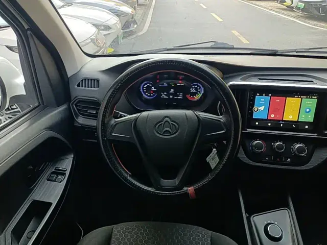 Changan Ruixing EM80 — Фото автомобиля 10