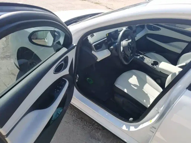 BYD Seal 05 DM-i — Фото автомобиля 15