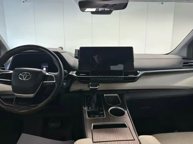 Toyota Granvia — Фото автомобиля 8