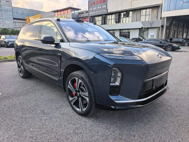 Nio ES8 — Фото автомобиля 3