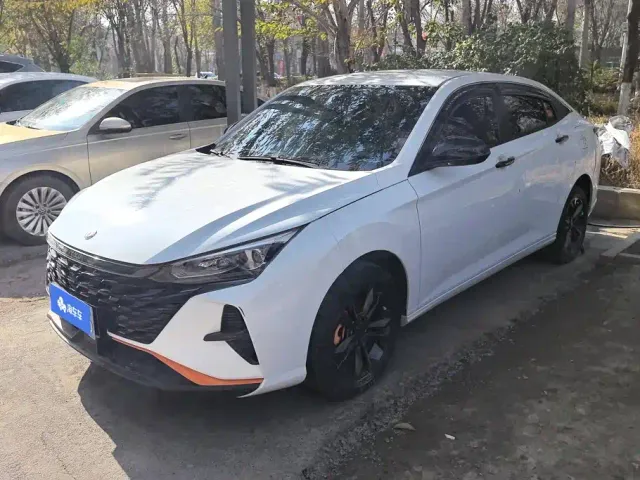 Фотография автомобиля — Dongfeng Yixuan