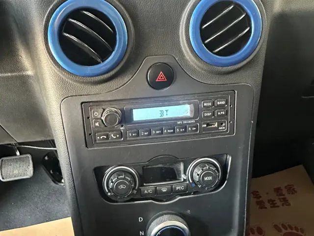 Foton Zhilan Jingling E7 — Фото автомобиля 14