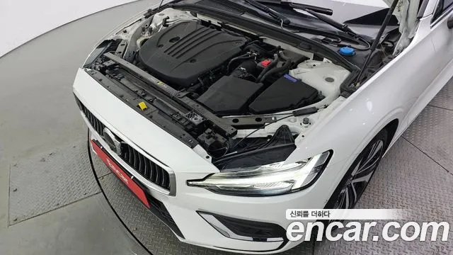Вольво S60 S60 третьего поколения B5 Ultimate Bright — Фото автомобиля 6