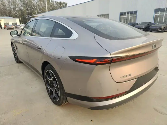 Changan Qiyuan A07 — Фото автомобиля 4