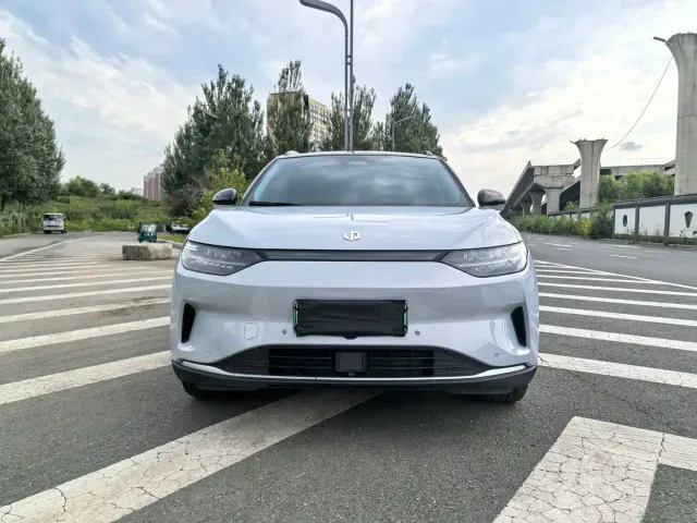 Leapmotor C11 — Фото автомобиля 2