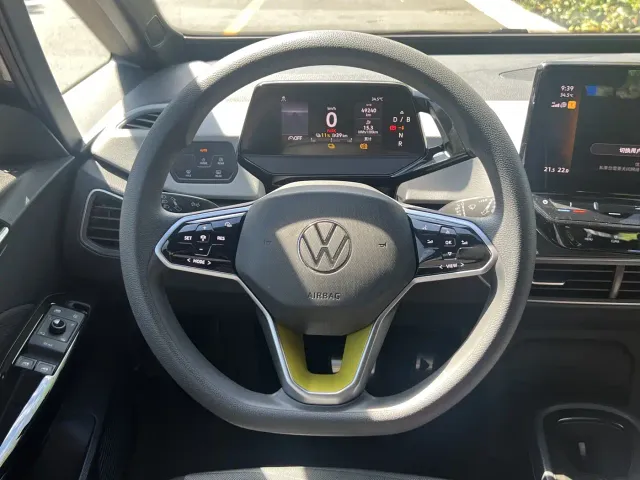 Volkswagen ID.3 — Фото автомобиля 18