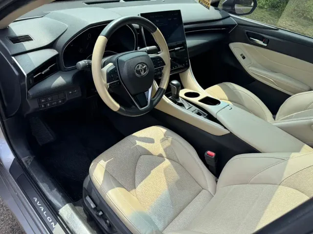 Toyota Avalon — Фото автомобиля 5