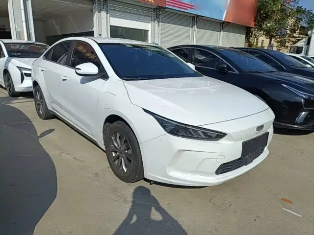 Geely Geometry A — Фото автомобиля 3