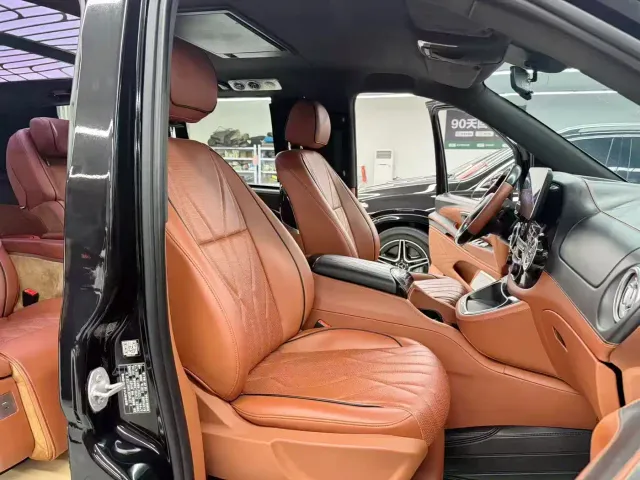 Mercedes-Benz Vito 2021 2.0T Elite 7-Seater — Фото автомобиля 15