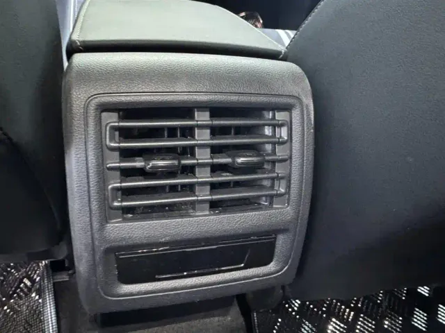 Volkswagen Golf — Фото автомобиля 8