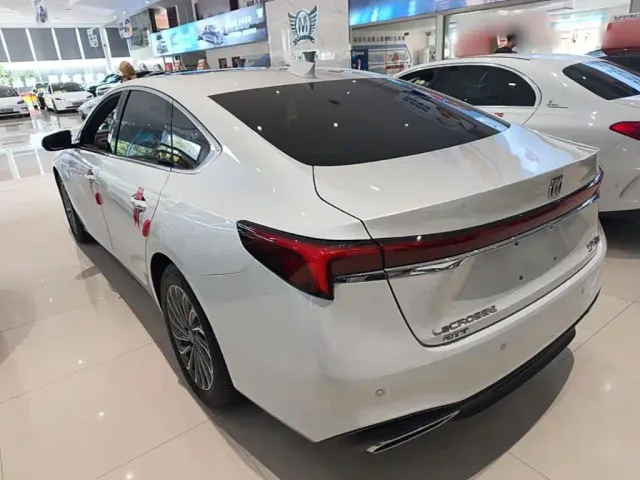 Buick LaCrosse — Фото автомобиля 4