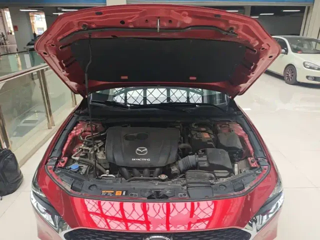 Mazda Axela — Фото автомобиля 19
