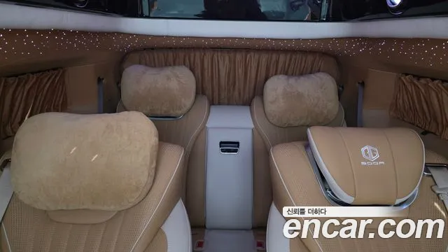 Kia Carnival Generation 4 — Фото автомобиля 12