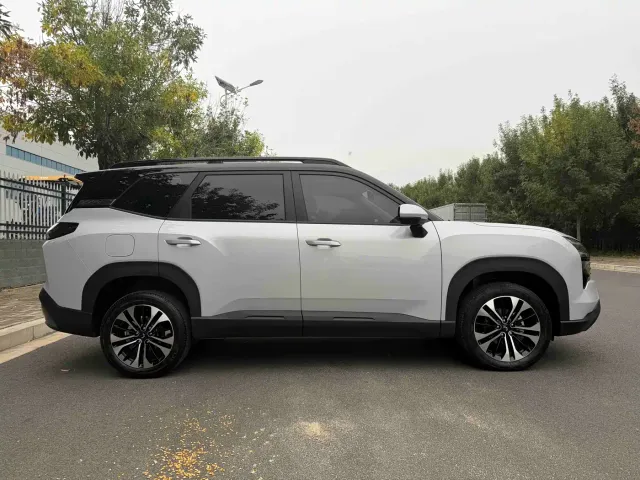 Wuling Starlight 560 — Фото автомобиля 3
