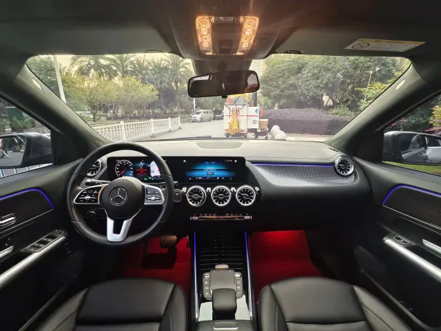 Mercedes-Benz EQA — Фото автомобиля 13