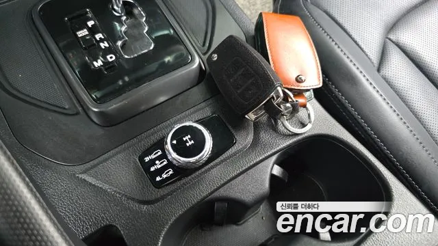 KG_Mobility_Ssangyong Rexton Новый Rexton Sport Khan Дизель 2.2 4WD — Фото автомобиля 14