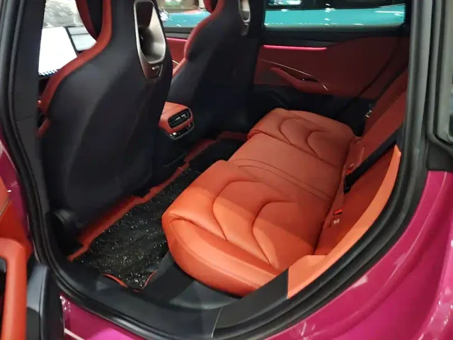 Xiaomi SU7 — Фото автомобиля 16