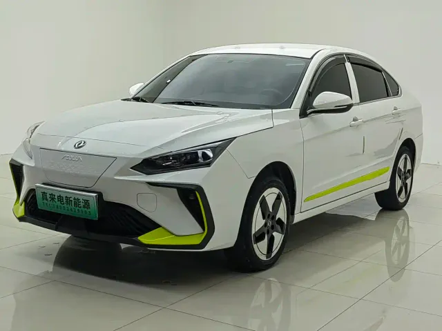 Фотография автомобиля — Dongfeng Fengshen E70