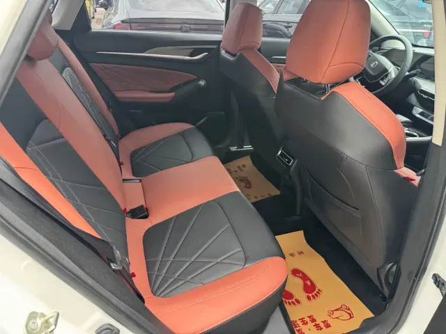 Changan Eado — Фото автомобиля 12