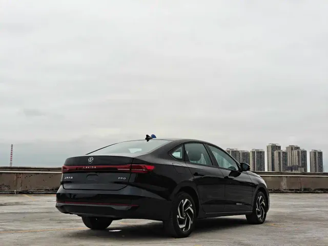 Volkswagen Lavida 2025 PRO 1.5L Classic Edition — Фото автомобиля 6
