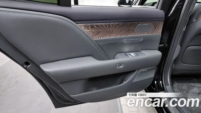Genesis G90 Бензин 3.5 турбо AWD — Фото автомобиля 23