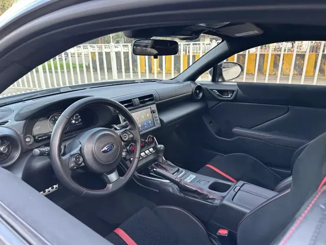 Subaru BRZ — Фото автомобиля 4
